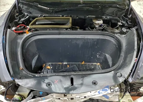 2021 Tesla Model Y z USA, uszkodzony, nr VIN 5YJYGDEE8MF203476